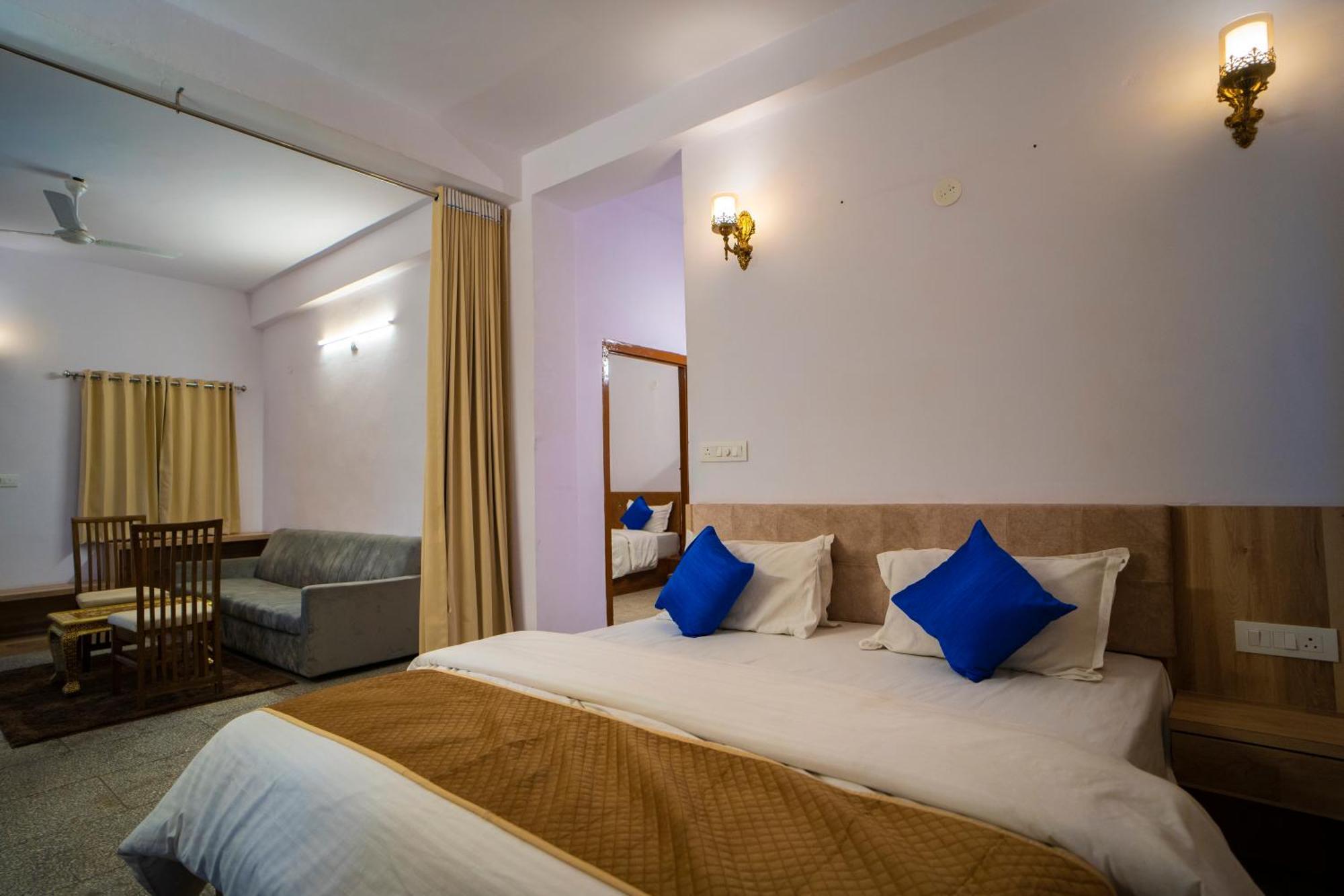 Devdarshan Hotel & Restaurant Udaipur Extérieur photo