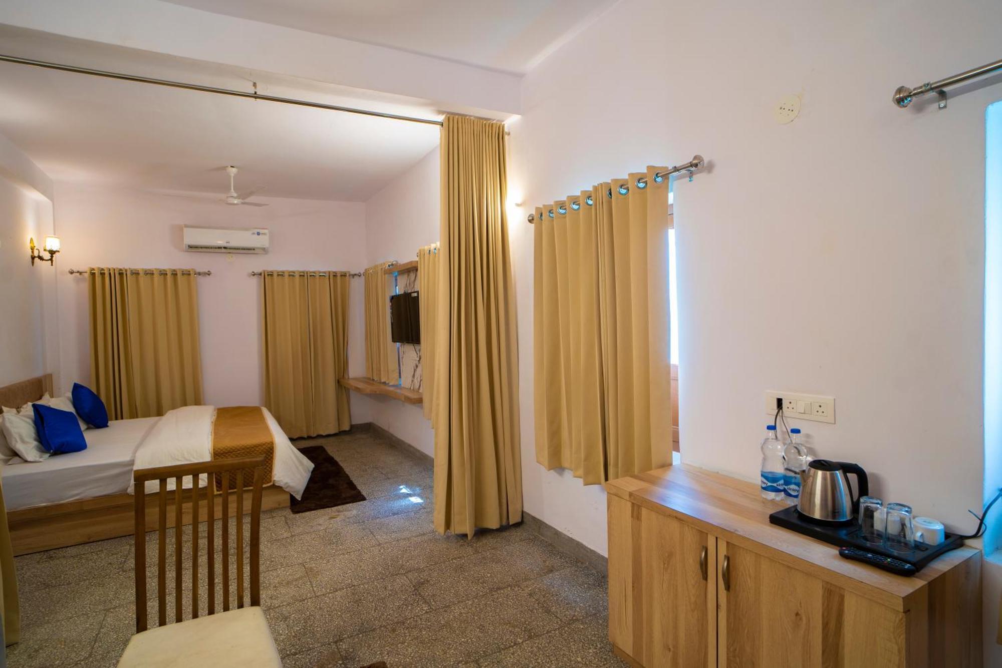 Devdarshan Hotel & Restaurant Udaipur Extérieur photo