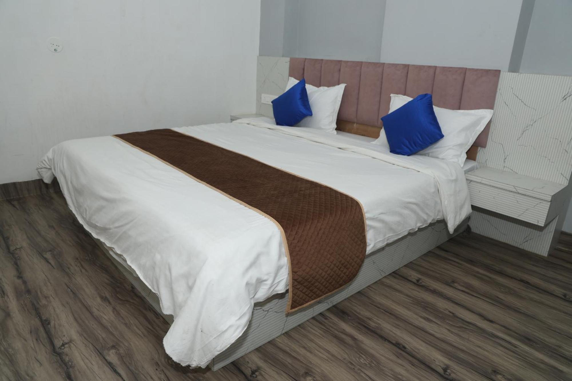 Devdarshan Hotel & Restaurant Udaipur Extérieur photo