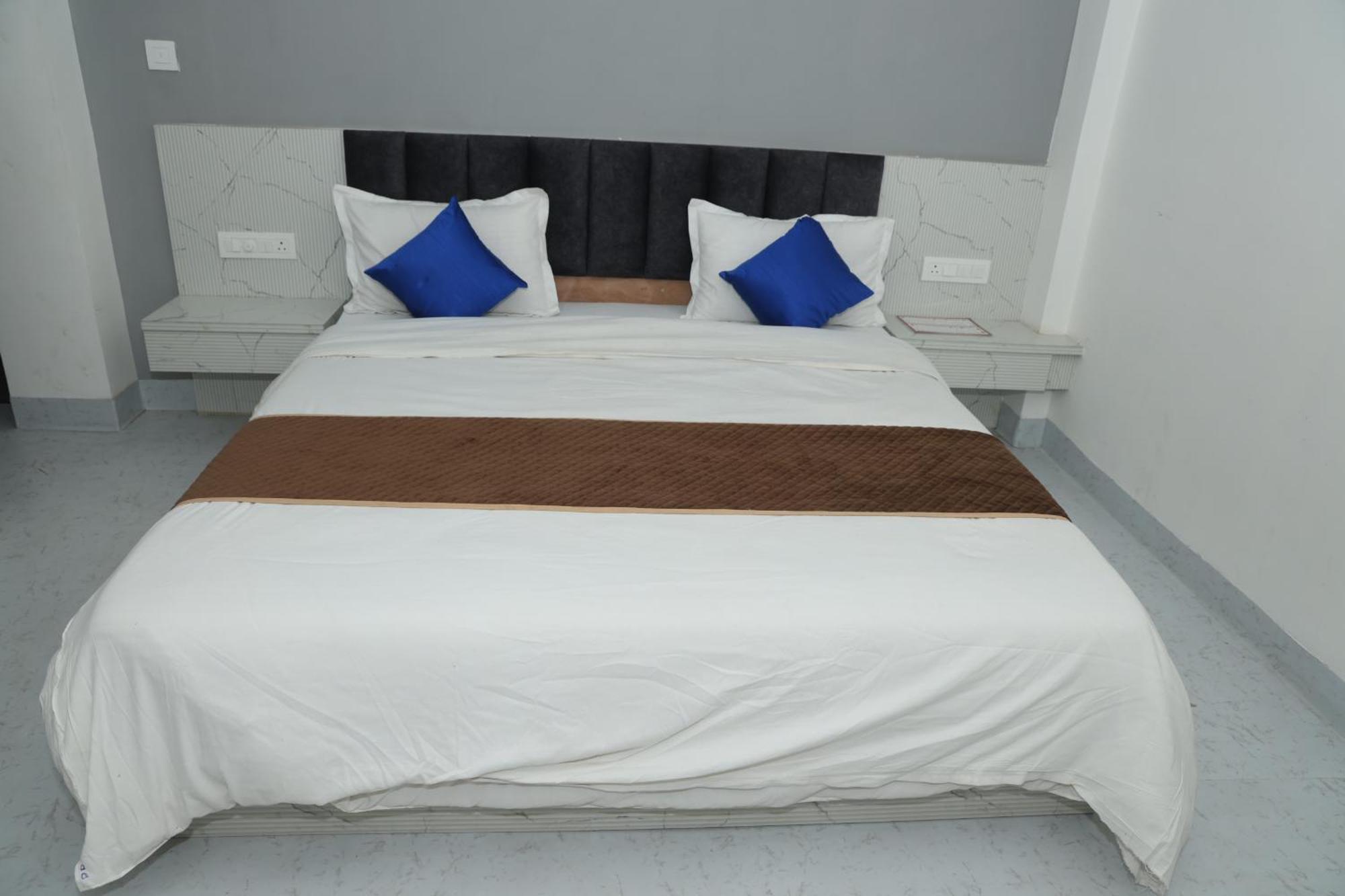 Devdarshan Hotel & Restaurant Udaipur Extérieur photo