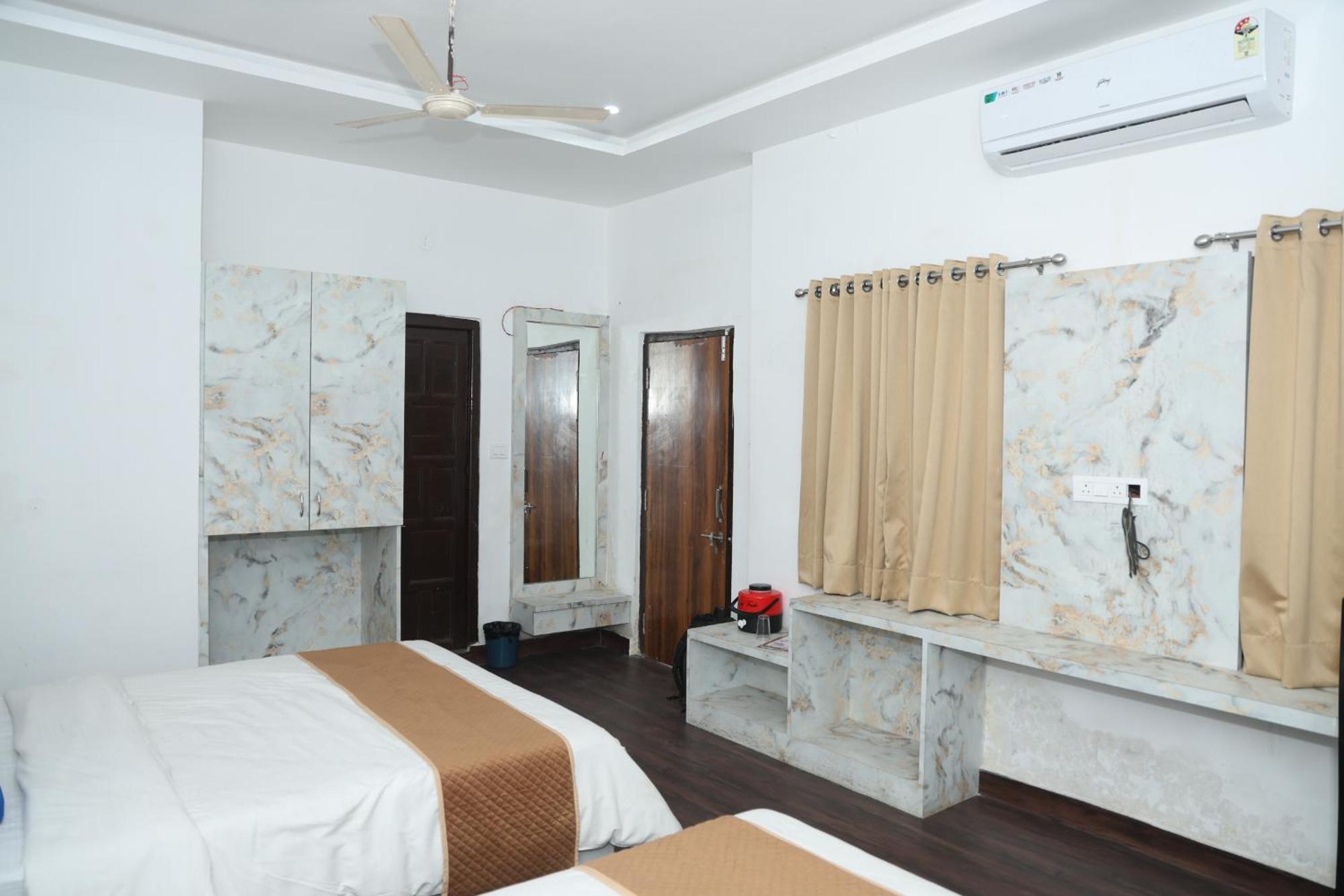 Devdarshan Hotel & Restaurant Udaipur Extérieur photo